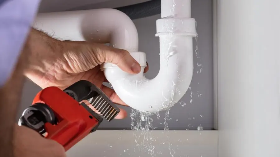 Choosing the Right Emergency Plumber for Quick Resolutions banner image